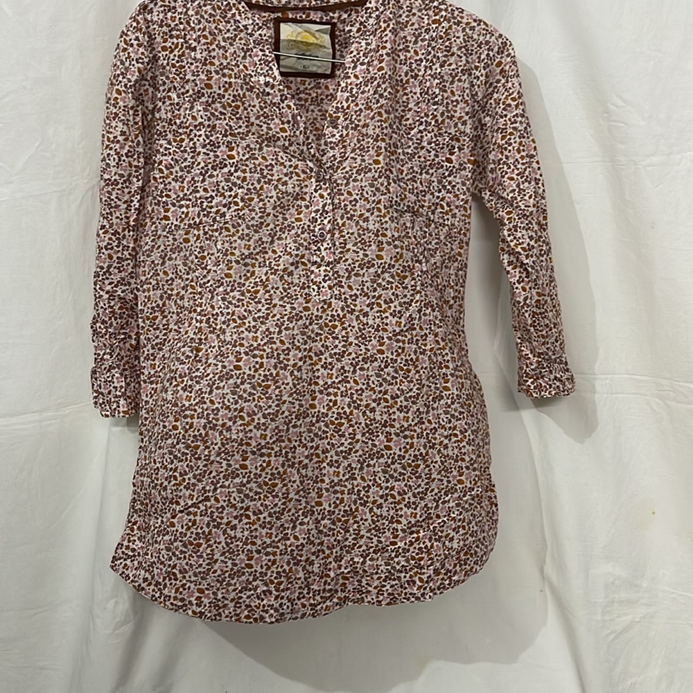 Stylish And Fancy Pink Top in Size M
Size M
Color Pink Yellow and White - Picture 4 of 5